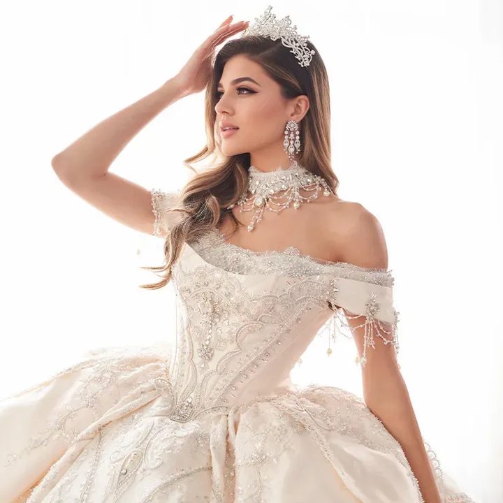 Princesa by Ariana Vara PR70102